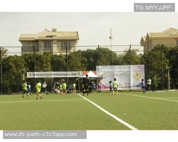 追梦绿茵场足球女队的奋斗与荣耀之路